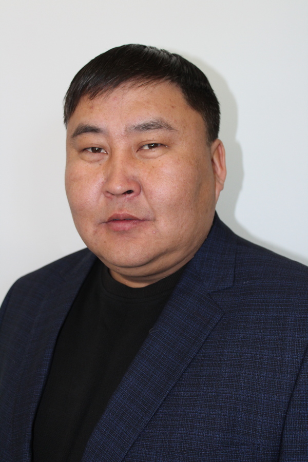 Чирнинов Болот Мункожаргалович.